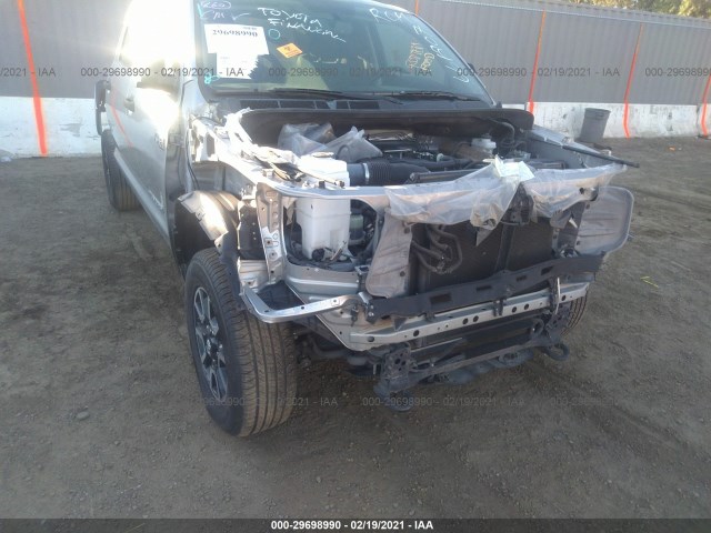 Photo 5 VIN: 5TFDY5F11HX661207 - TOYOTA TUNDRA 4WD 