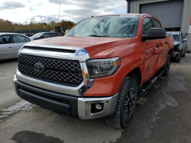 Photo 1 VIN: 5TFDY5F11JX685965 - TOYOTA TUNDRA CRE 