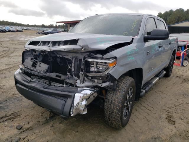 Photo 8 VIN: 5TFDY5F11JX707902 - TOYOTA TUNDRA CRE 