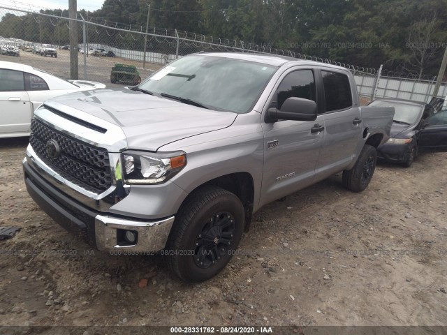 Photo 1 VIN: 5TFDY5F11JX740060 - TOYOTA TUNDRA 4WD 