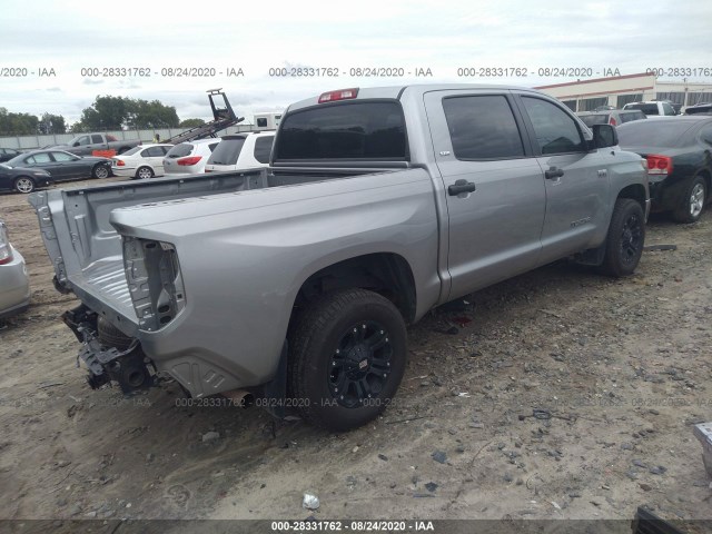 Photo 3 VIN: 5TFDY5F11JX740060 - TOYOTA TUNDRA 4WD 