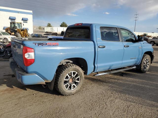 Photo 2 VIN: 5TFDY5F11KX789017 - TOYOTA TUNDRA CRE 