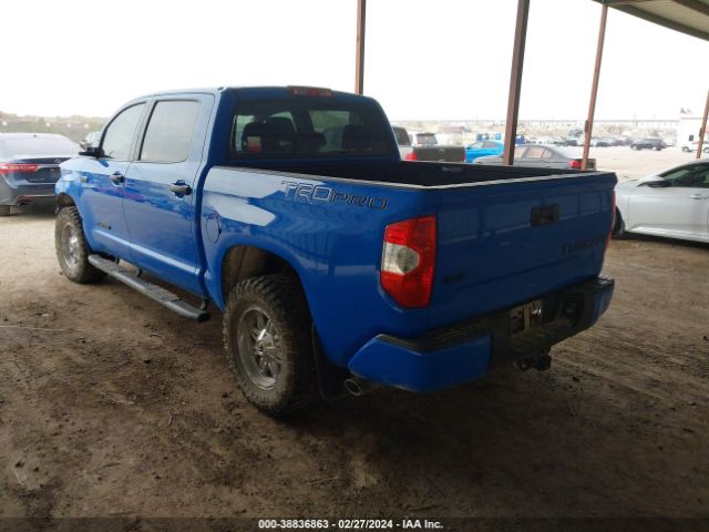 Photo 2 VIN: 5TFDY5F11KX821352 - TOYOTA TUNDRA 