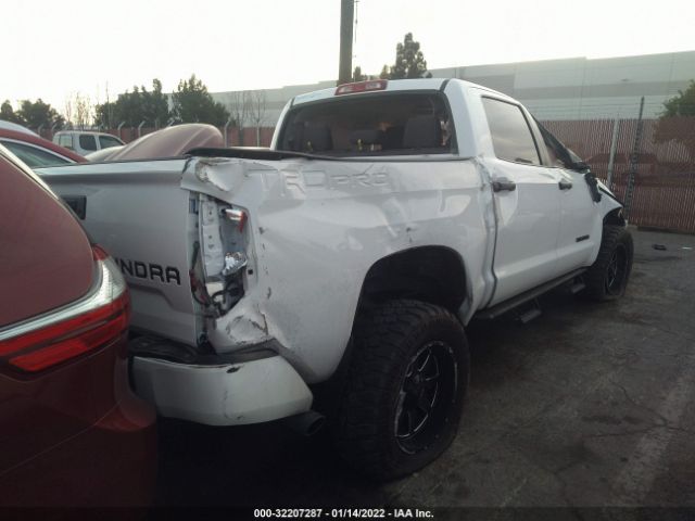 Photo 3 VIN: 5TFDY5F11LX901221 - TOYOTA TUNDRA 4WD 