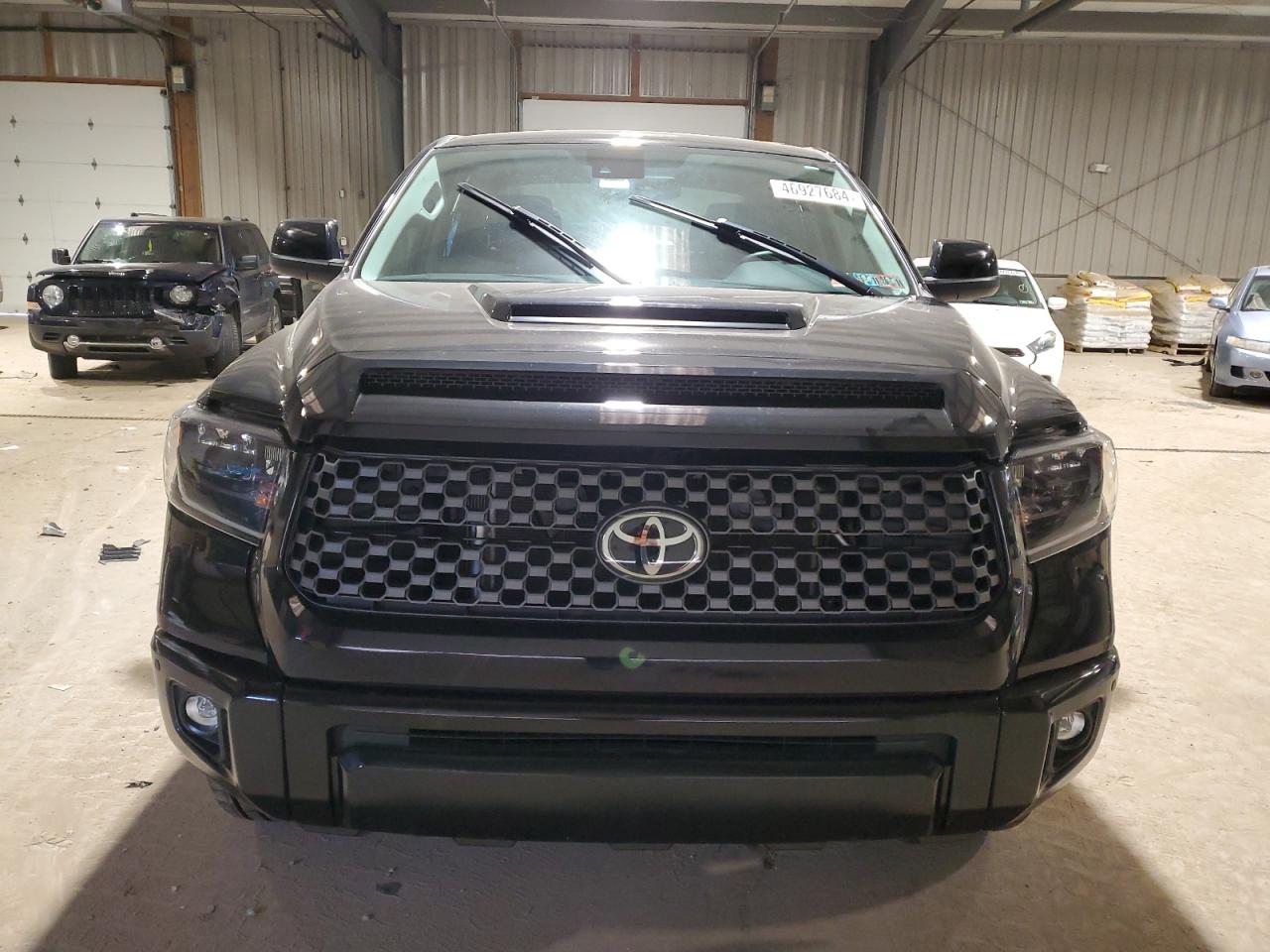 Photo 4 VIN: 5TFDY5F11MX008984 - TOYOTA TUNDRA 