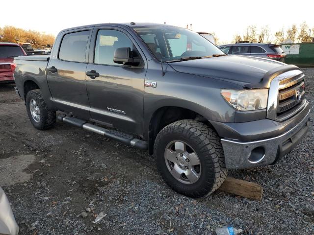 Photo 3 VIN: 5TFDY5F12BX205210 - TOYOTA TUNDRA CRE 