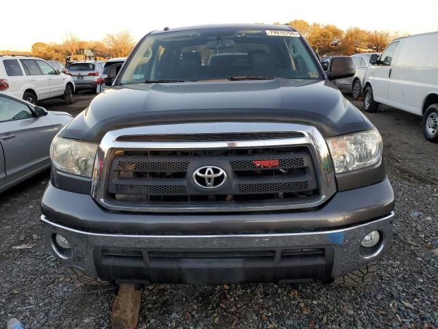 Photo 4 VIN: 5TFDY5F12BX205210 - TOYOTA TUNDRA CRE 