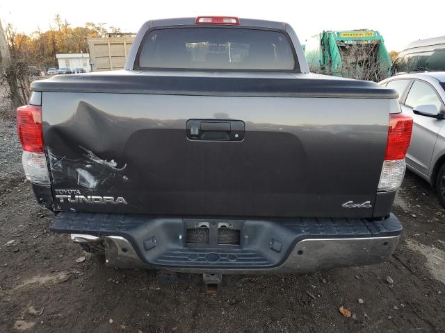 Photo 5 VIN: 5TFDY5F12BX205210 - TOYOTA TUNDRA CRE 