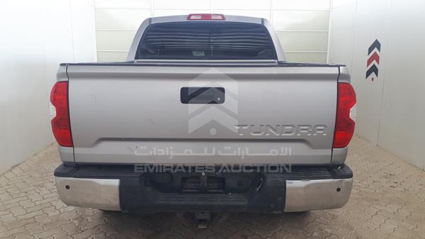 Photo 9 VIN: 5TFDY5F12FX424285 - TOYOTA TUNDRA 