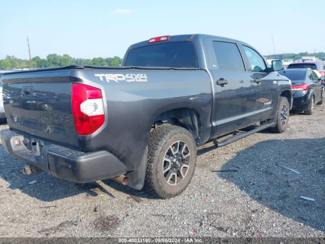 Photo 3 VIN: 5TFDY5F12GX497609 - TOYOTA TUNDRA 