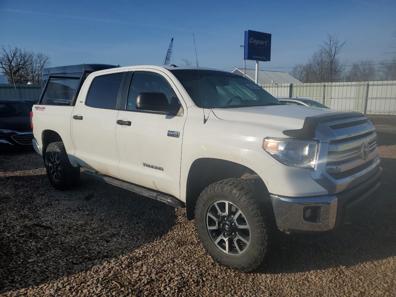 Photo 3 VIN: 5TFDY5F12HX609343 - TOYOTA TUNDRA 