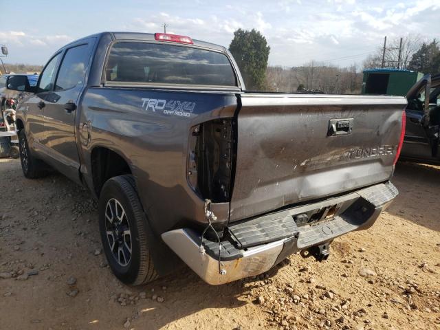 Photo 2 VIN: 5TFDY5F12JX683562 - TOYOTA TUNDRA CRE 