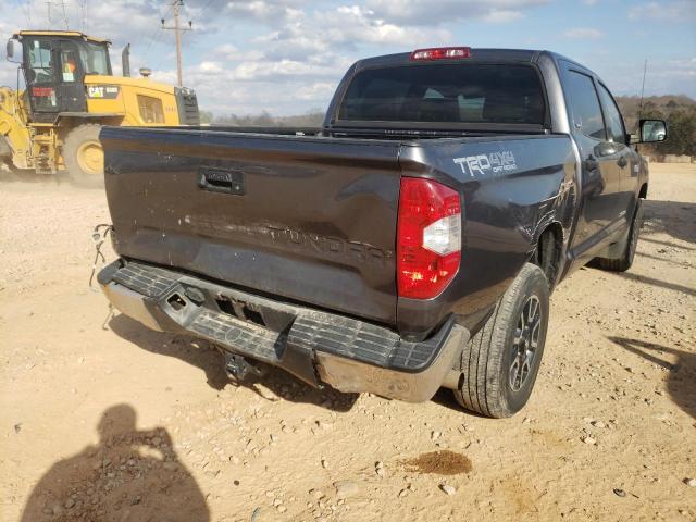 Photo 3 VIN: 5TFDY5F12JX683562 - TOYOTA TUNDRA CRE 