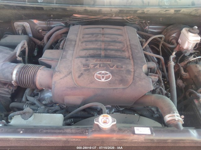 Photo 9 VIN: 5TFDY5F12JX730489 - TOYOTA TUNDRA 4WD 