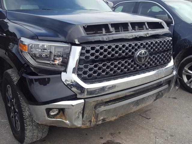 Photo 8 VIN: 5TFDY5F12JX733571 - TOYOTA TUNDRA CRE 