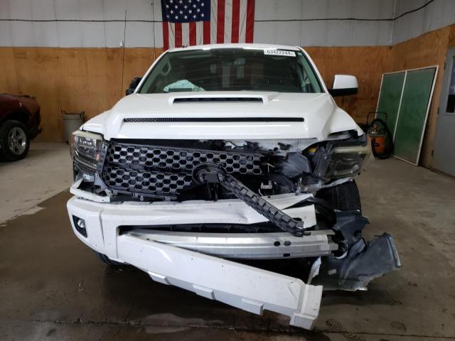 Photo 4 VIN: 5TFDY5F12JX744974 - TOYOTA TUNDRA CRE 