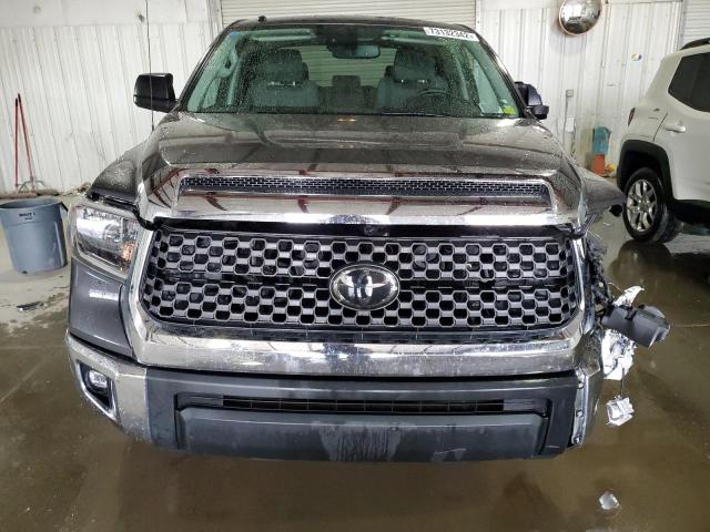 Photo 4 VIN: 5TFDY5F12JX771575 - TOYOTA TUNDRA CRE 