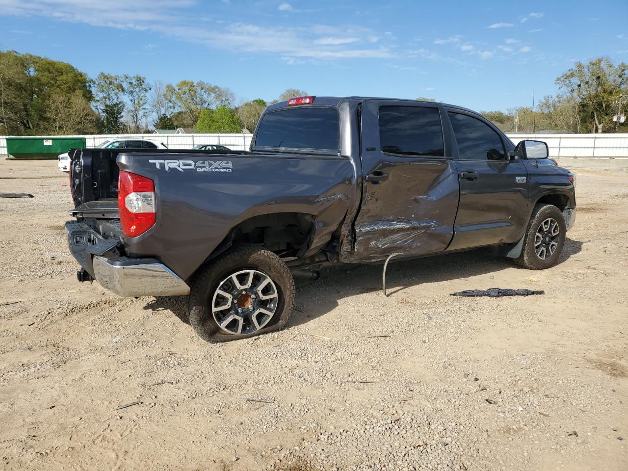 Photo 2 VIN: 5TFDY5F12KX791715 - TOYOTA TUNDRA 