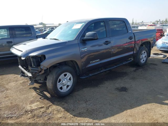 Photo 1 VIN: 5TFDY5F12KX799281 - TOYOTA TUNDRA 4WD 