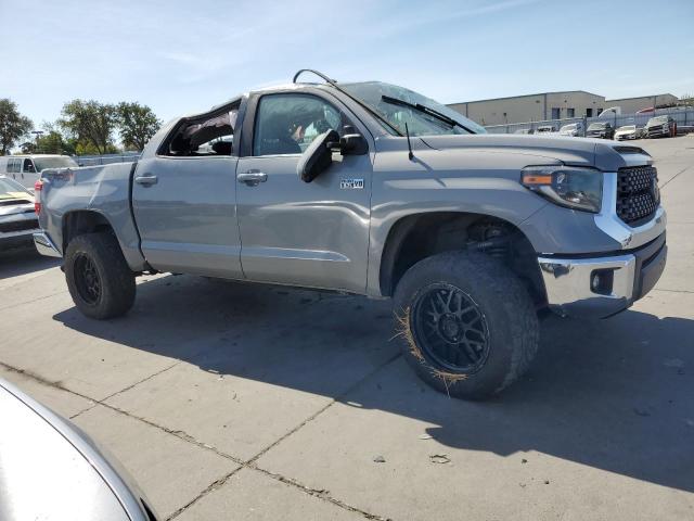 Photo 3 VIN: 5TFDY5F12KX800963 - TOYOTA TUNDRA 