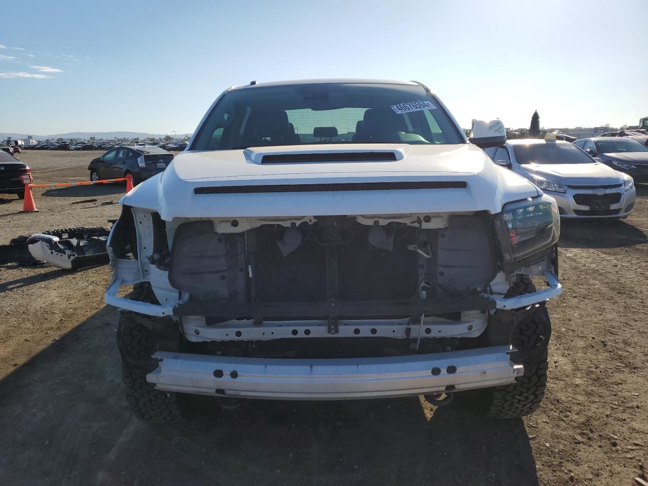 Photo 4 VIN: 5TFDY5F12KX833140 - TOYOTA TUNDRA 