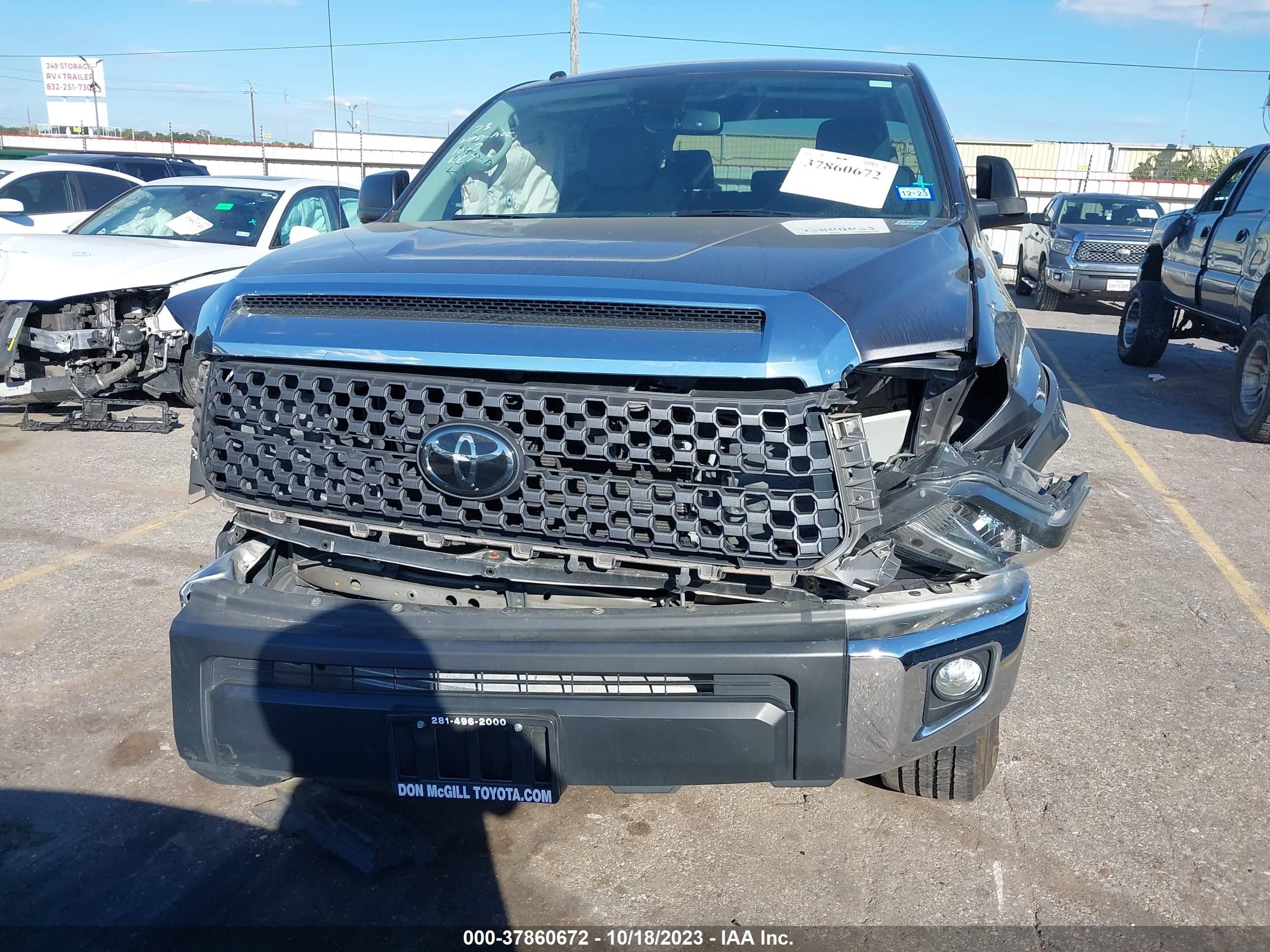 Photo 5 VIN: 5TFDY5F12KX855607 - TOYOTA TUNDRA 