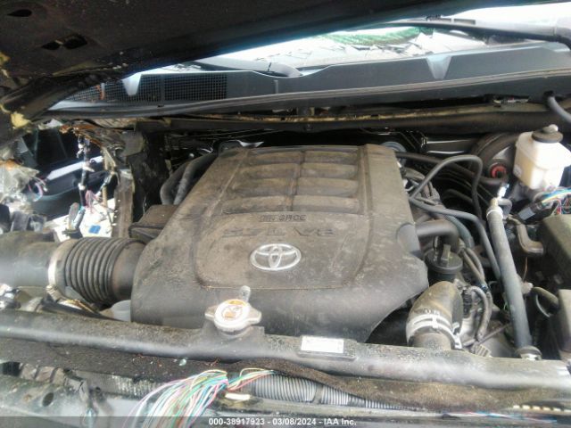 Photo 9 VIN: 5TFDY5F12LX940397 - TOYOTA TUNDRA 