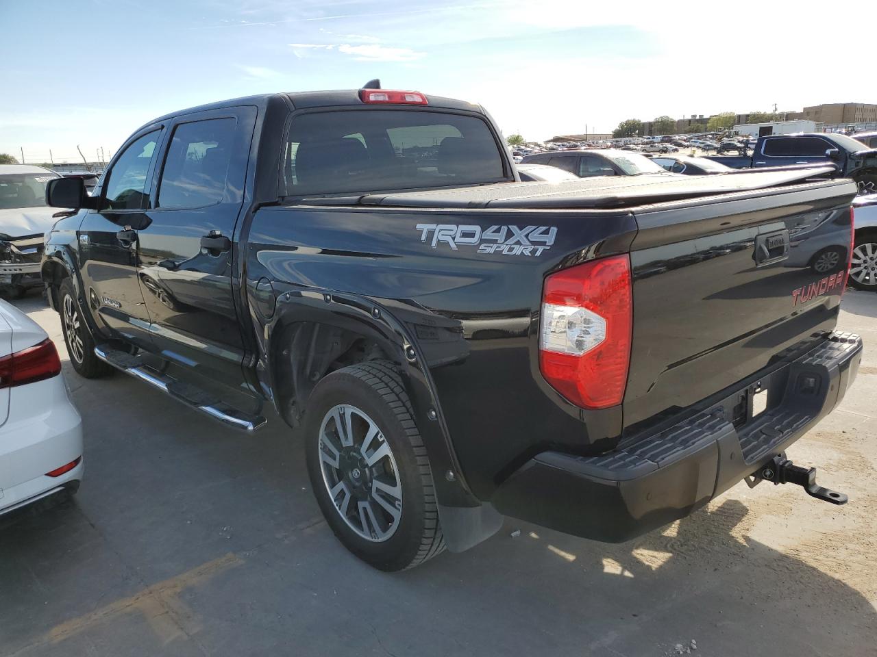 Photo 3 VIN: 5TFDY5F12LX951805 - TOYOTA TUNDRA 