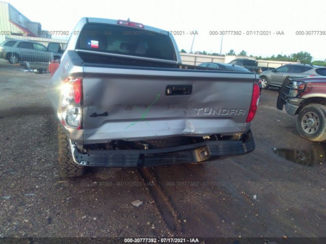 Photo 5 VIN: 5TFDY5F12MX021260 - TOYOTA TUNDRA 4WD 