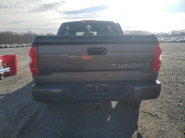 Photo 5 VIN: 5TFDY5F13GX574925 - TOYOTA TUNDRA CRE 