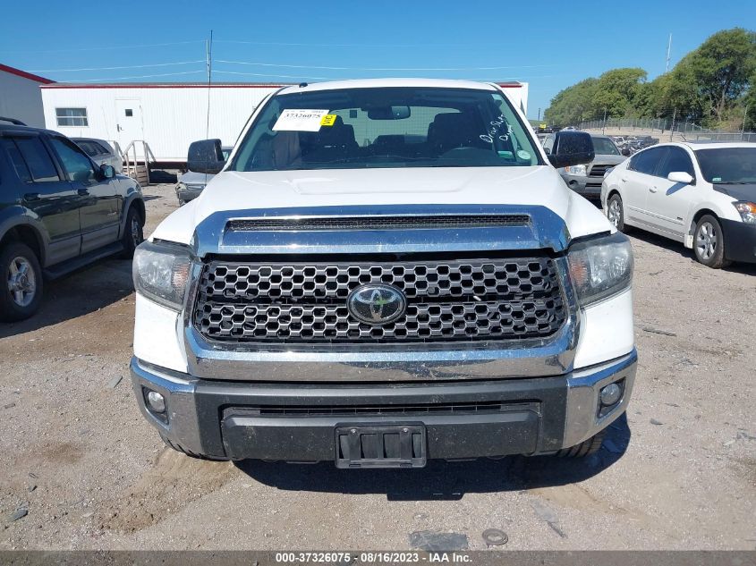 Photo 11 VIN: 5TFDY5F13JX678497 - TOYOTA TUNDRA 