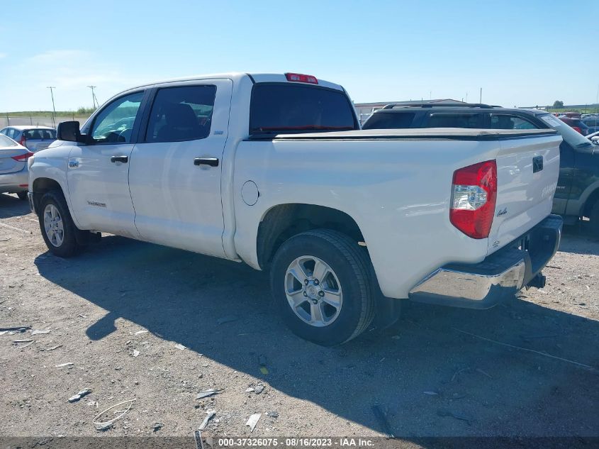 Photo 13 VIN: 5TFDY5F13JX678497 - TOYOTA TUNDRA 