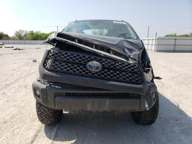 Photo 4 VIN: 5TFDY5F13JX700160 - TOYOTA TUNDRA CRE 