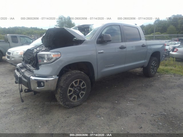 Photo 1 VIN: 5TFDY5F13JX716181 - TOYOTA TUNDRA 4WD 