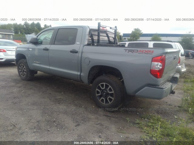 Photo 2 VIN: 5TFDY5F13JX716181 - TOYOTA TUNDRA 4WD 