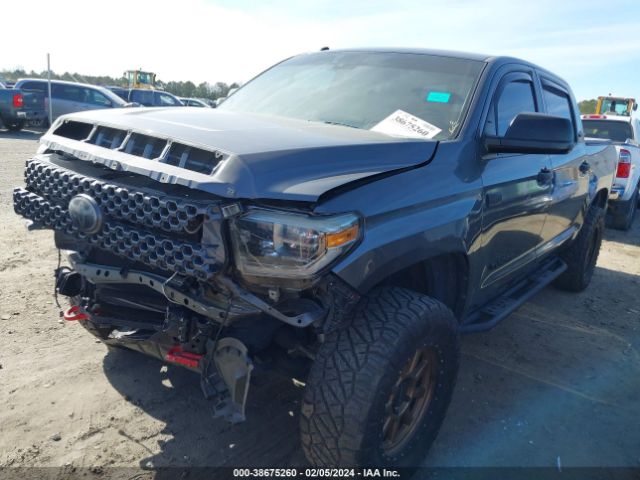 Photo 1 VIN: 5TFDY5F13JX727715 - TOYOTA TUNDRA 