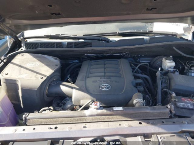 Photo 9 VIN: 5TFDY5F13JX727715 - TOYOTA TUNDRA 