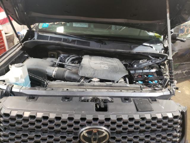 Photo 6 VIN: 5TFDY5F13JX758513 - TOYOTA TUNDRA CRE 