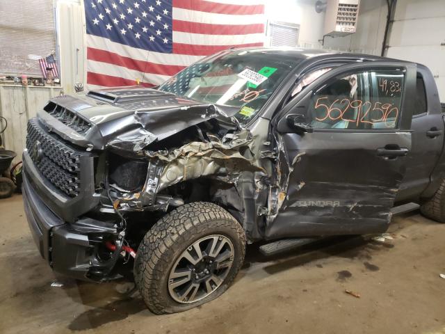 Photo 8 VIN: 5TFDY5F13JX758513 - TOYOTA TUNDRA CRE 