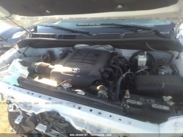 Photo 9 VIN: 5TFDY5F13JX763002 - TOYOTA TUNDRA 4WD 