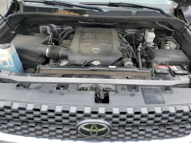 Photo 10 VIN: 5TFDY5F13KX790394 - TOYOTA TUNDRA 