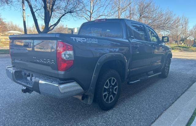 Photo 3 VIN: 5TFDY5F13KX799063 - TOYOTA TUNDRA 