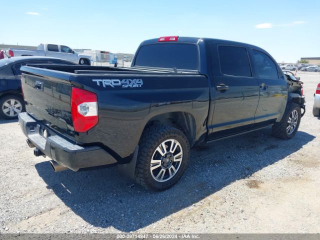 Photo 3 VIN: 5TFDY5F13KX799273 - TOYOTA TUNDRA 