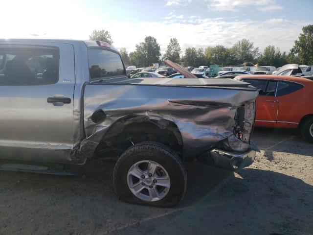 Photo 8 VIN: 5TFDY5F13KX801152 - TOYOTA TUNDRA CRE 