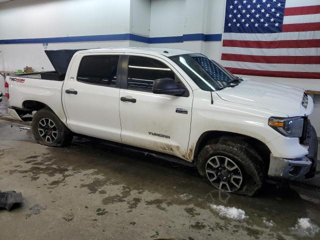 Photo 3 VIN: 5TFDY5F13KX829386 - TOYOTA TUNDRA 