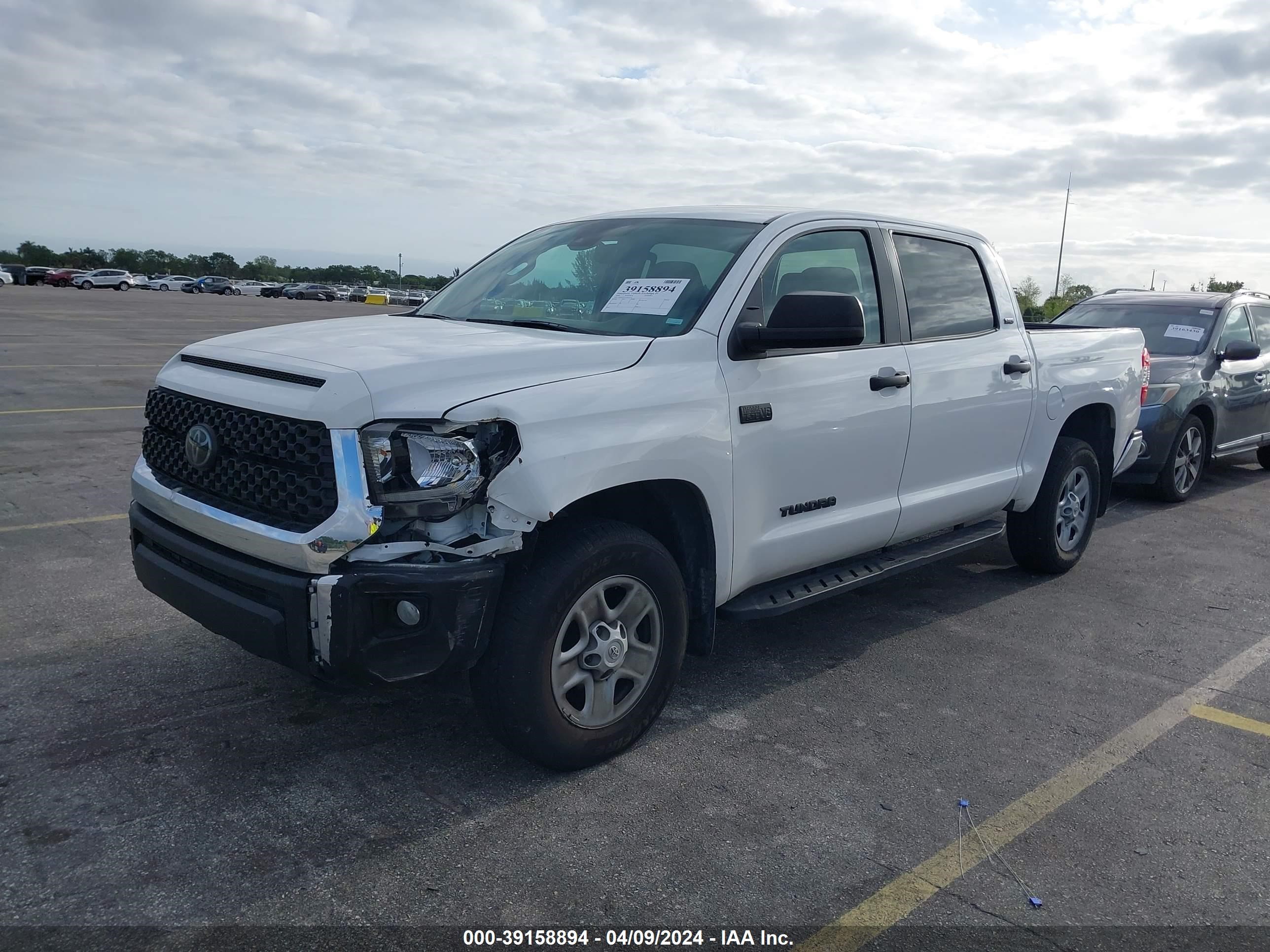 Photo 1 VIN: 5TFDY5F13LX905576 - TOYOTA TUNDRA 