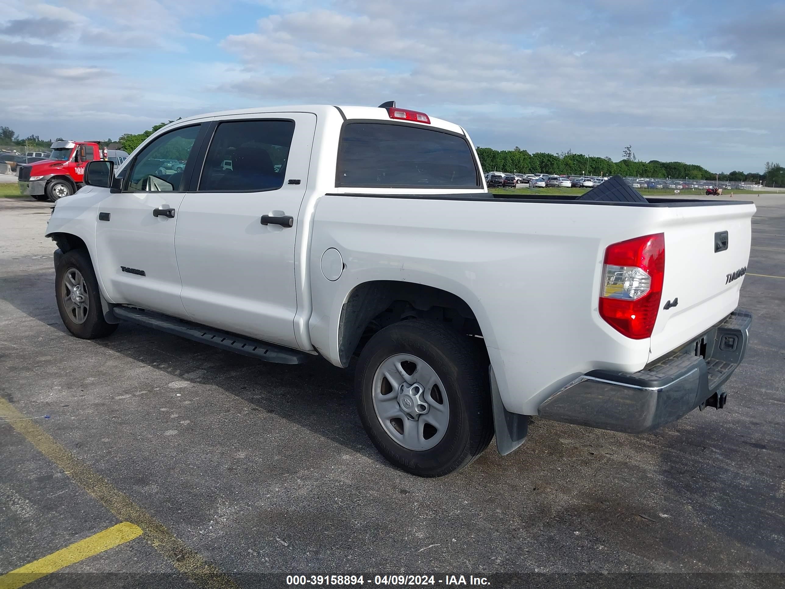 Photo 2 VIN: 5TFDY5F13LX905576 - TOYOTA TUNDRA 