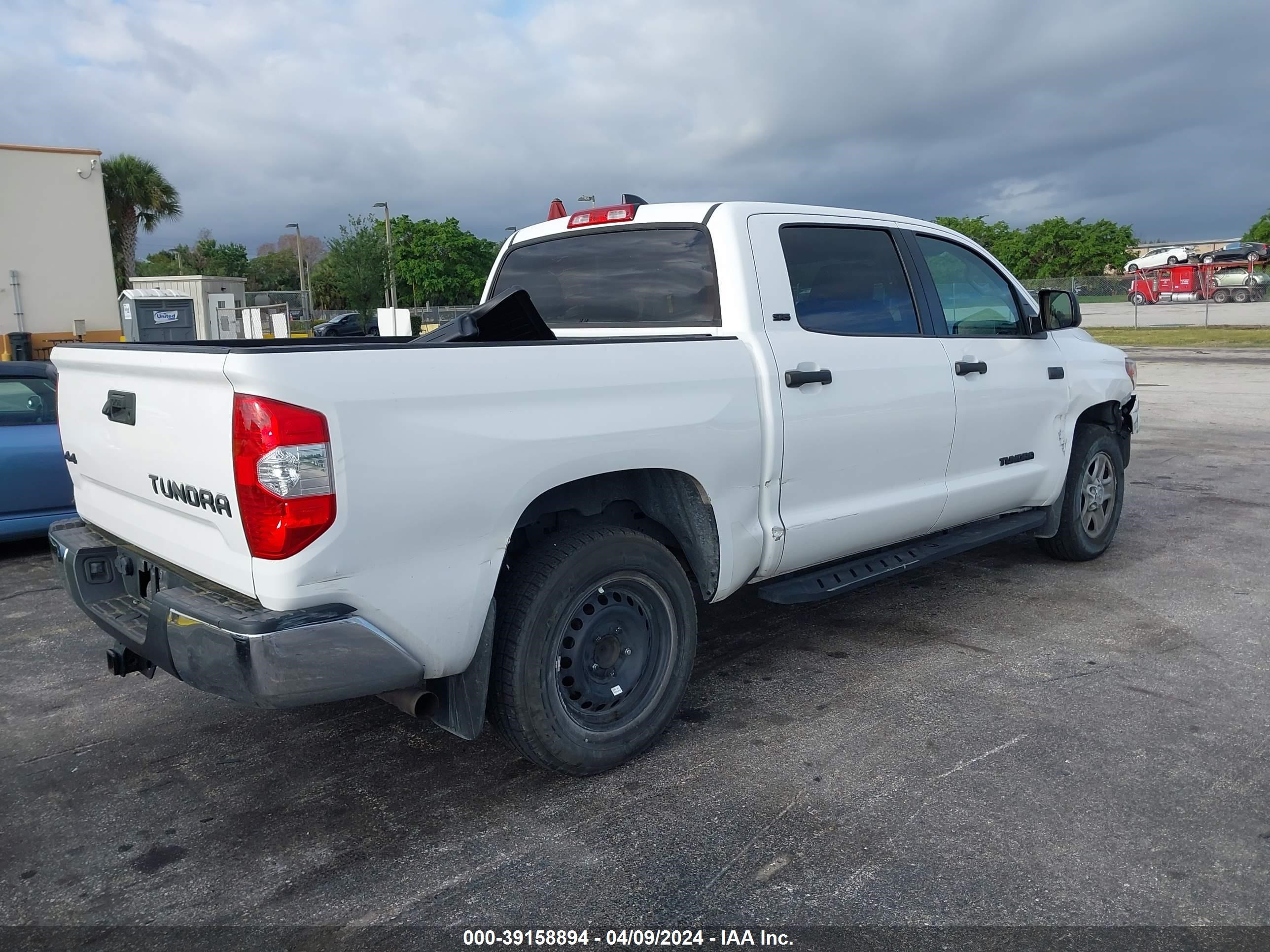 Photo 3 VIN: 5TFDY5F13LX905576 - TOYOTA TUNDRA 