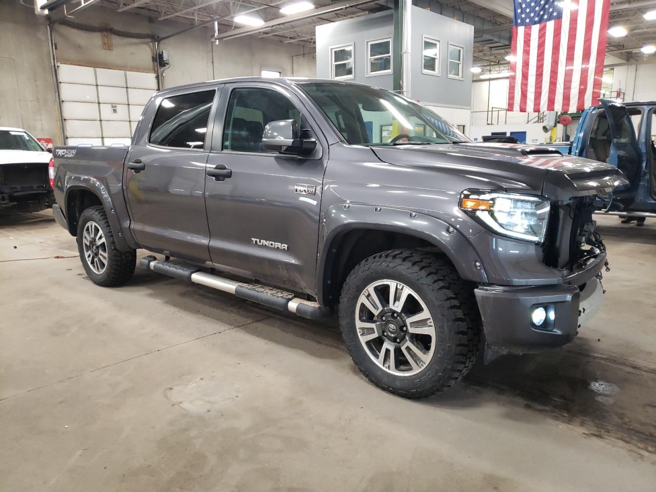 Photo 3 VIN: 5TFDY5F13MX962779 - TOYOTA TUNDRA 