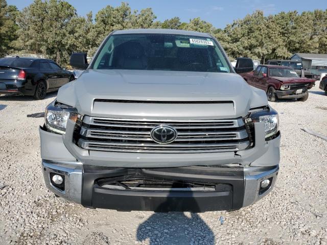 Photo 4 VIN: 5TFDY5F13MX992073 - TOYOTA TUNDRA CRE 